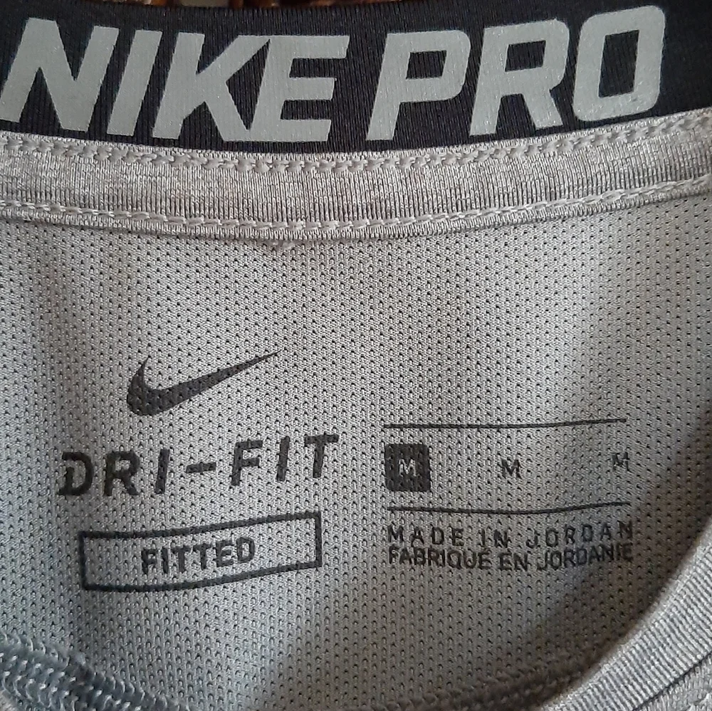 Nike Pro Tank Top Medium Gray Dri Fit Fitted Compression Athletic Workout Active